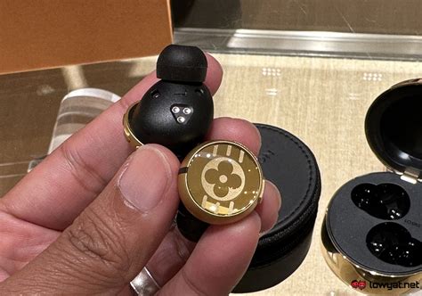 louis vuitton light up earbuds.